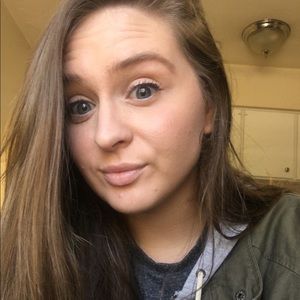 Meet your Posher, Jaclyn